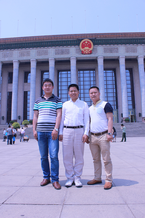 安邦集團董事長李貽連應(yīng)邀出席電供暖專業(yè)委員會成立大會(圖4)