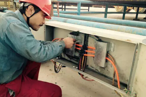 西安控氣電磁閥自限溫電伴熱防凍保護 發(fā)揮作用大(圖1) 西安控氣電磁閥自限溫電伴熱防凍保護 發(fā)揮作用大(圖1)